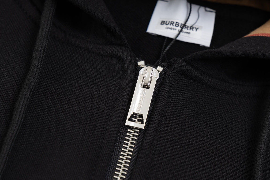 【 Burberry 旗艦店】ご好評に付き再入荷！！