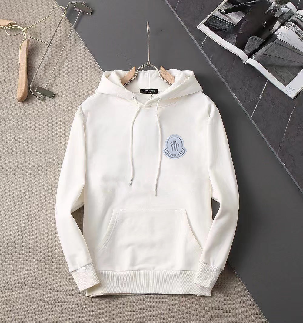 【MONCLER 公式旗艦店】ご好評に付き再入荷！！
