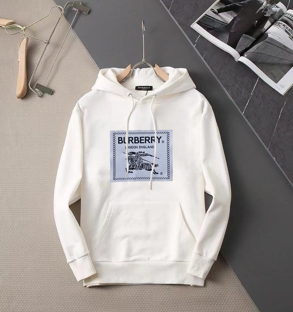 【 Burberry 旗艦店】ご好評に付き再入荷！！