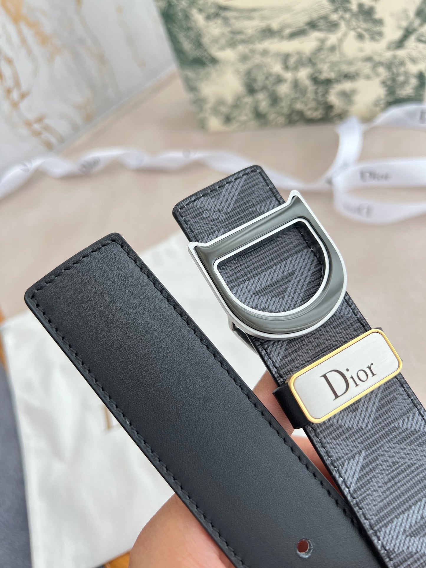 【 Dior 旗艦店】ご好評に付き再入荷！！