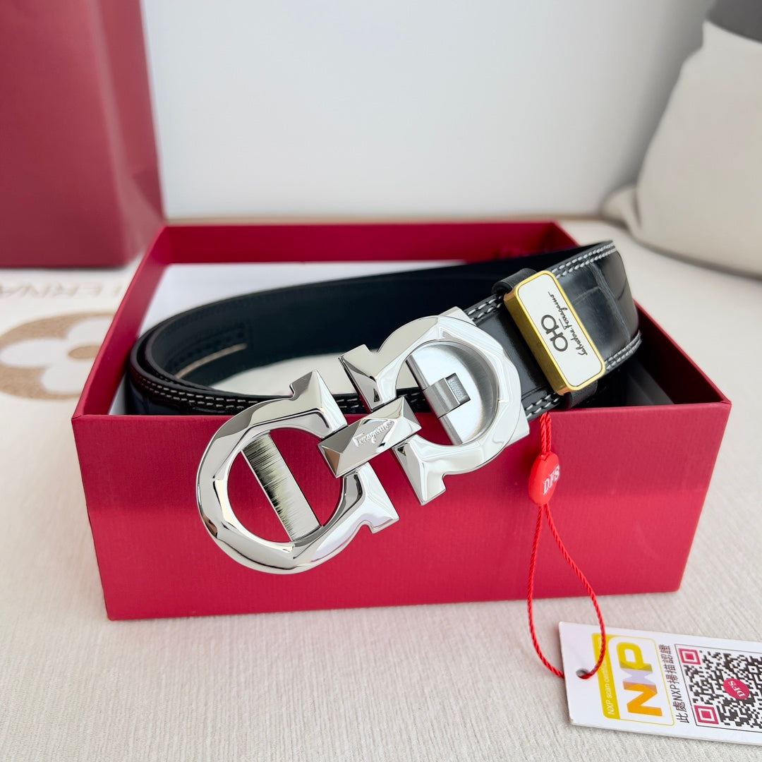 FERRAGAMO 一層目牛革クロコダイル柄ダブルステッチ