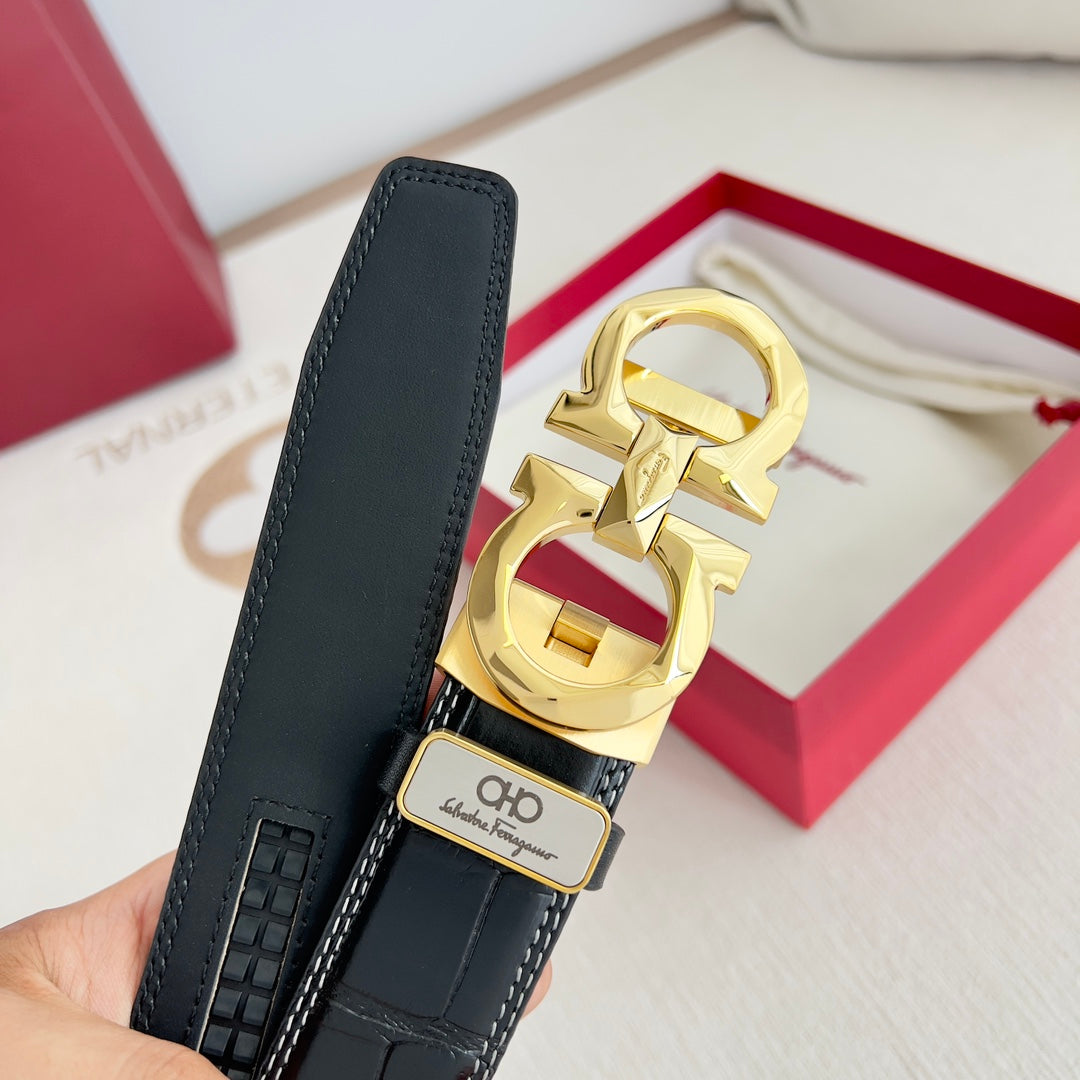 FERRAGAMO 一層目牛革クロコダイル柄ダブルステッチ