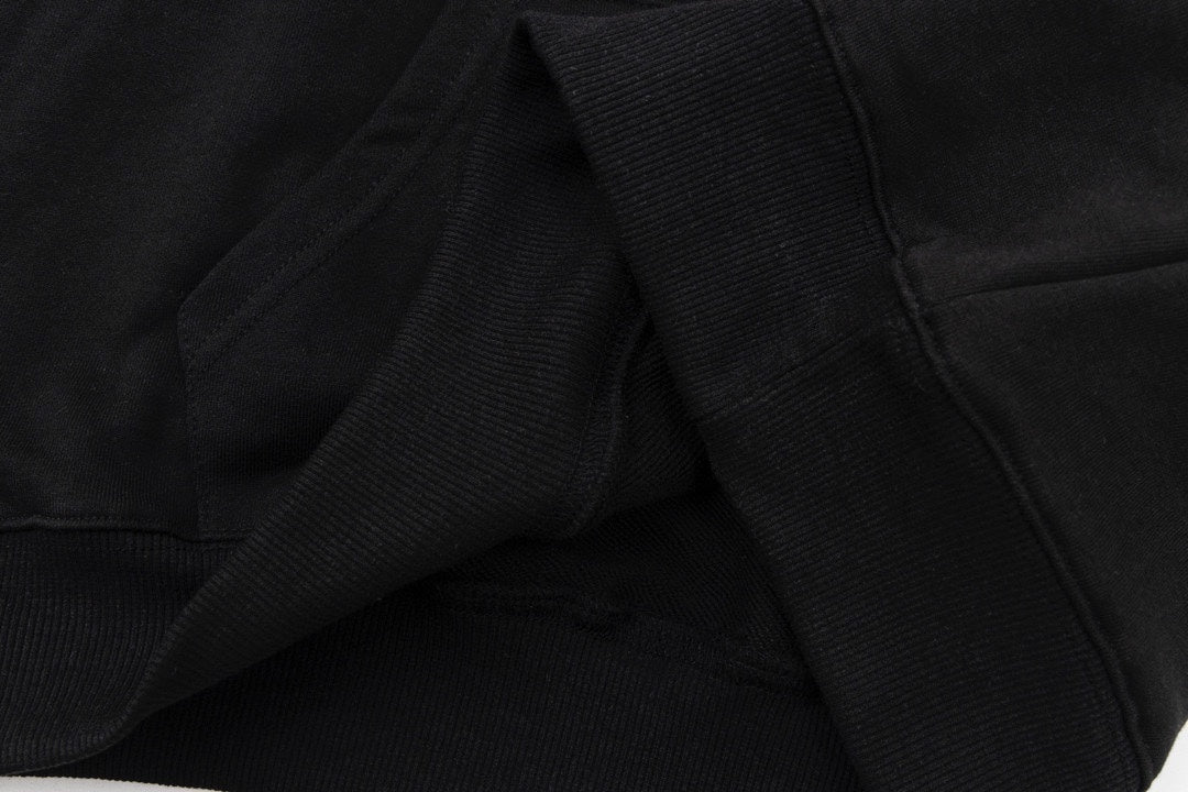 【 Celine 旗艦店】ご好評に付き再入荷！！