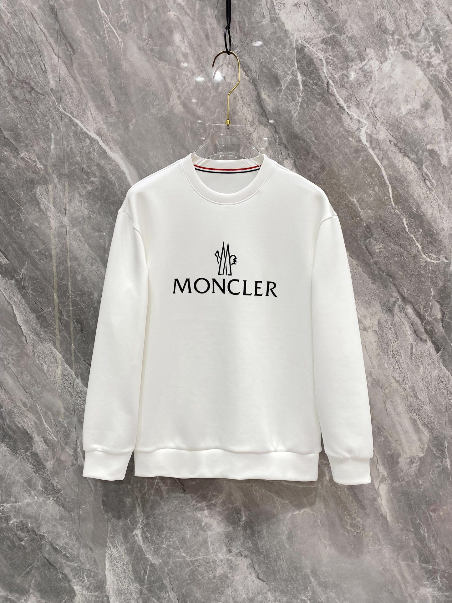 【MONCLER 公式旗艦店】ご好評に付き再入荷！！