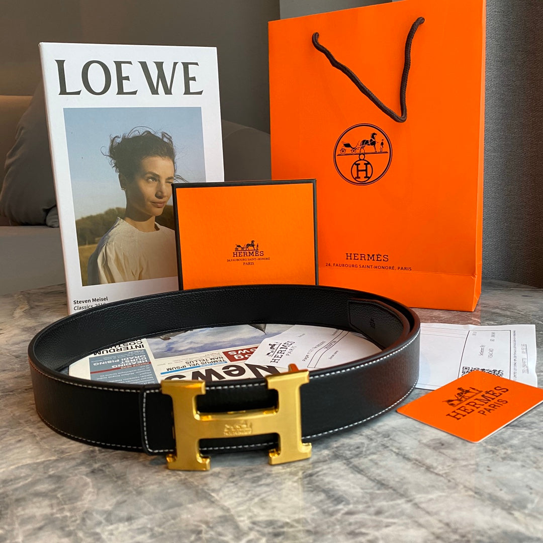HERMES エルメスのベルトとハンドバッグのコンプリートパッケージ
