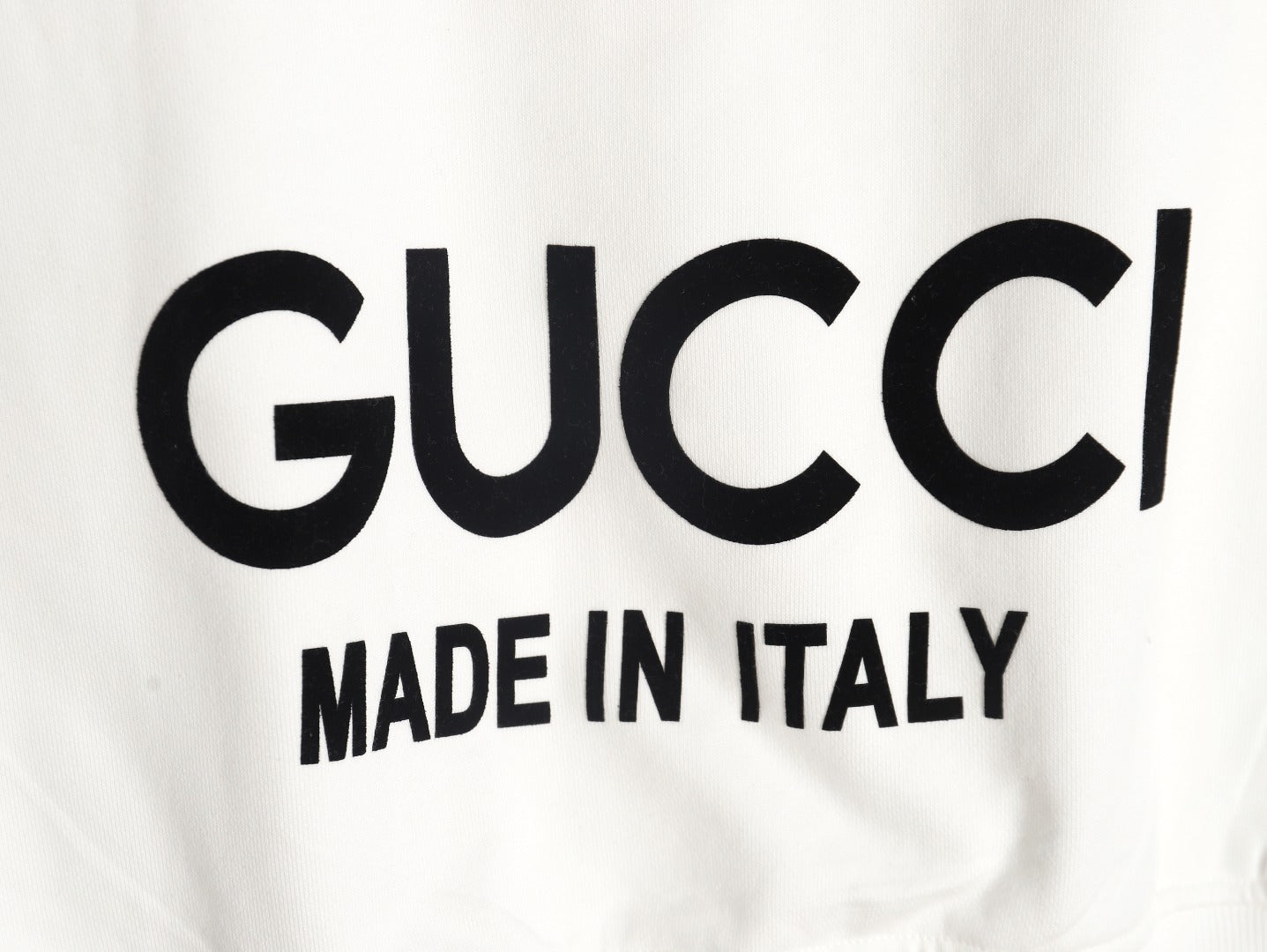 【 Gucci 旗艦店】ご好評に付き再入荷！！