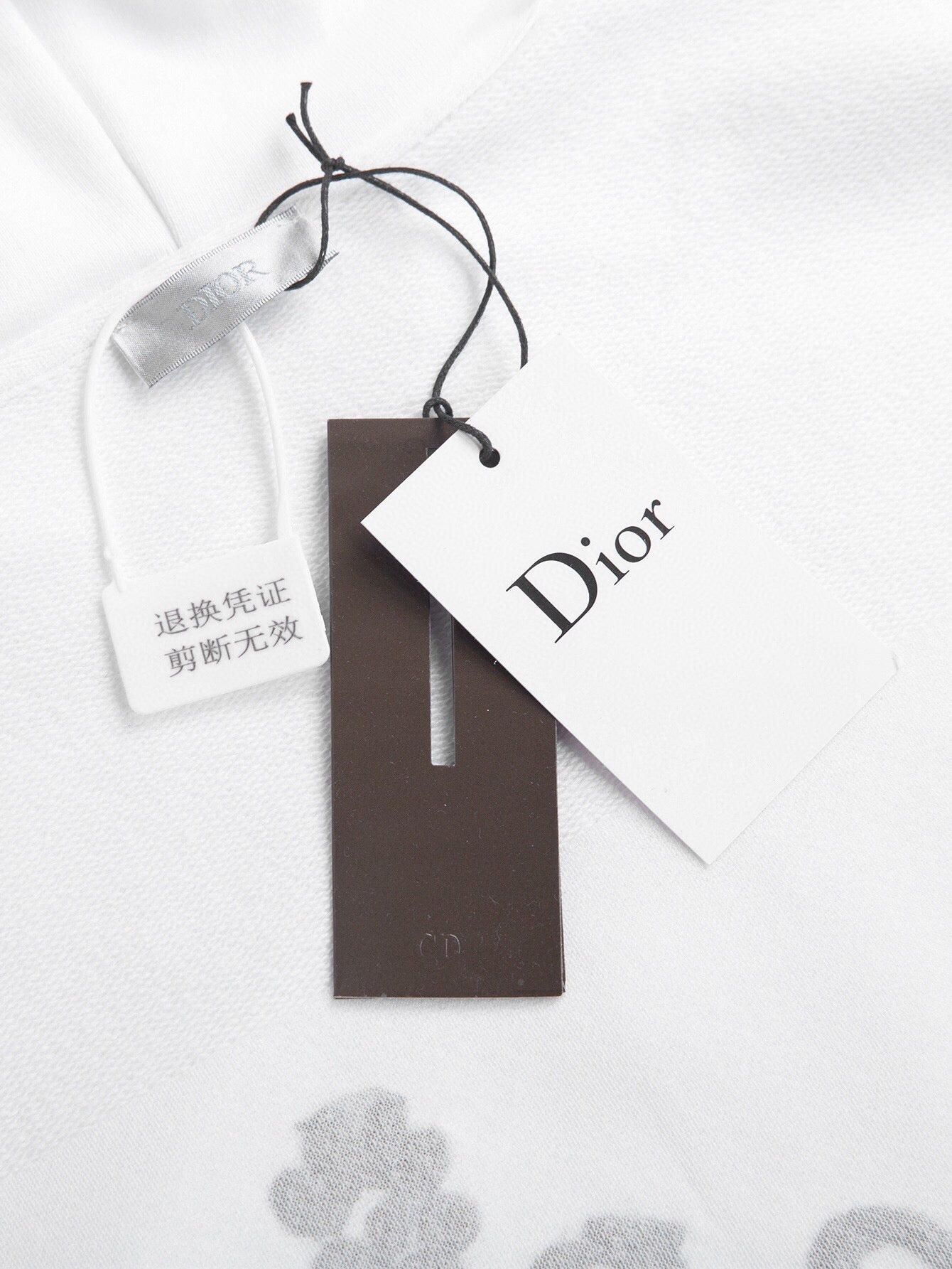 【 Dior 旗艦店】ご好評に付き再入荷！！