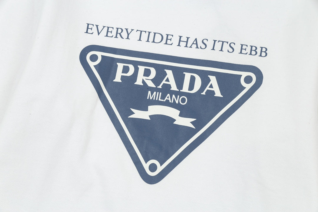 【PRADA公式旗艦店】ご好評に付き再入荷！！