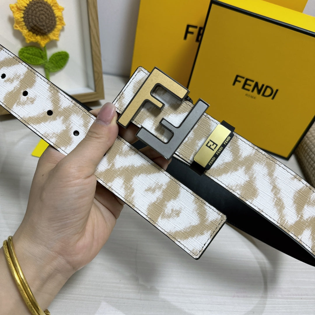 【FENDI 公式旗艦店】着好評に付き再入荷！