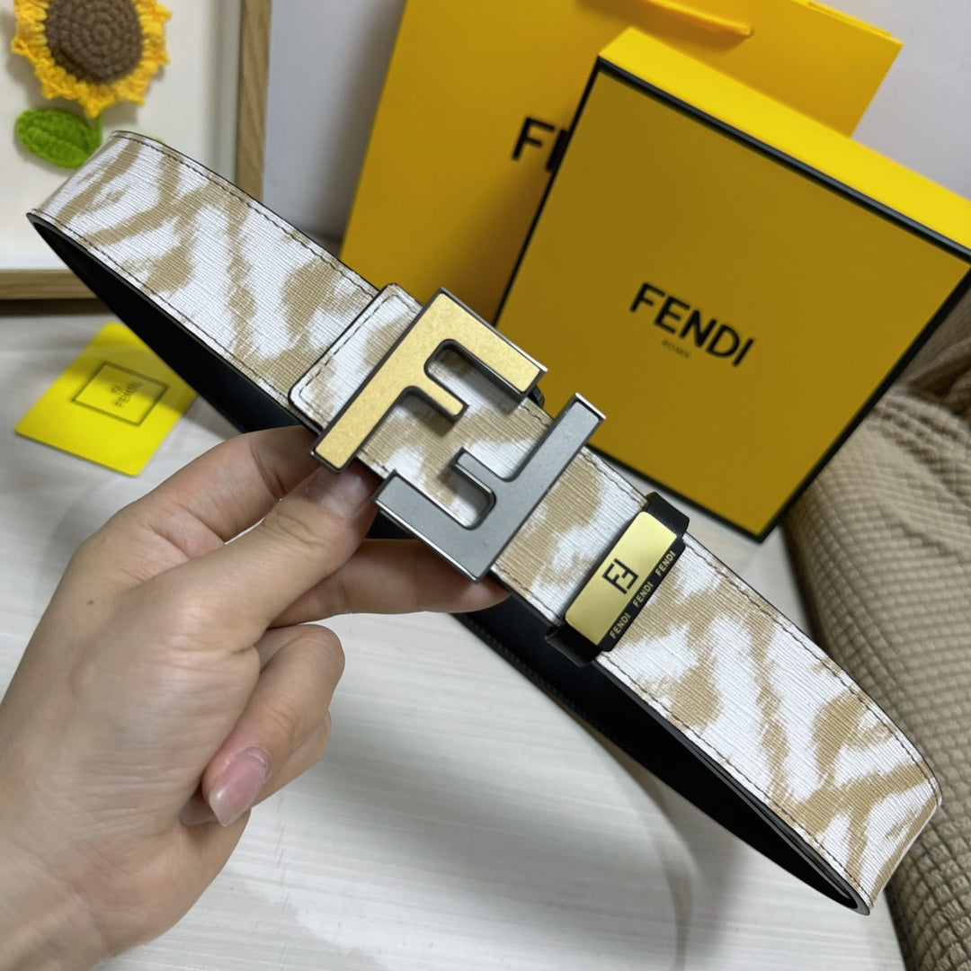 【FENDI 公式旗艦店】着好評に付き再入荷！