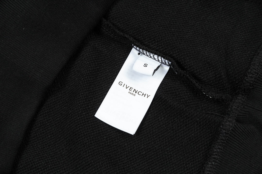 【Givenchy公式旗艦店】好評に付き再入荷！！