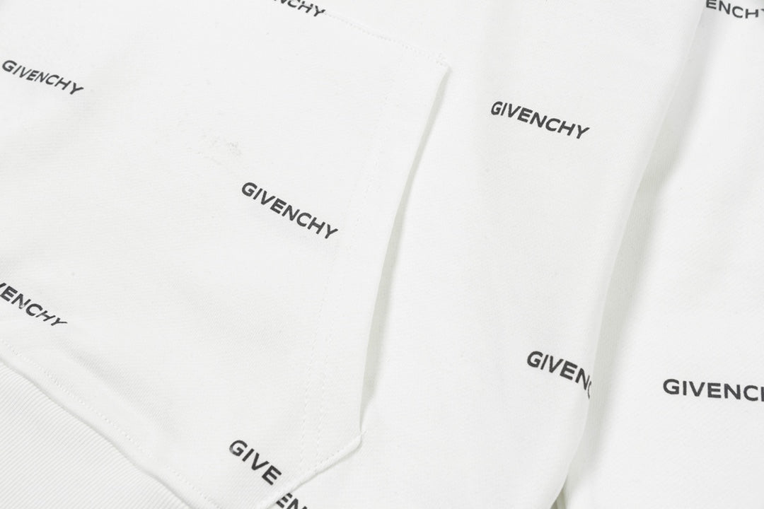 【Givenchy公式旗艦店】好評に付き再入荷！！