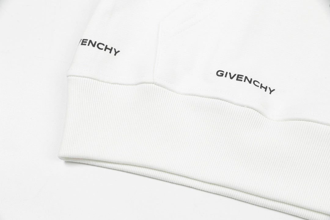 【Givenchy公式旗艦店】好評に付き再入荷！！