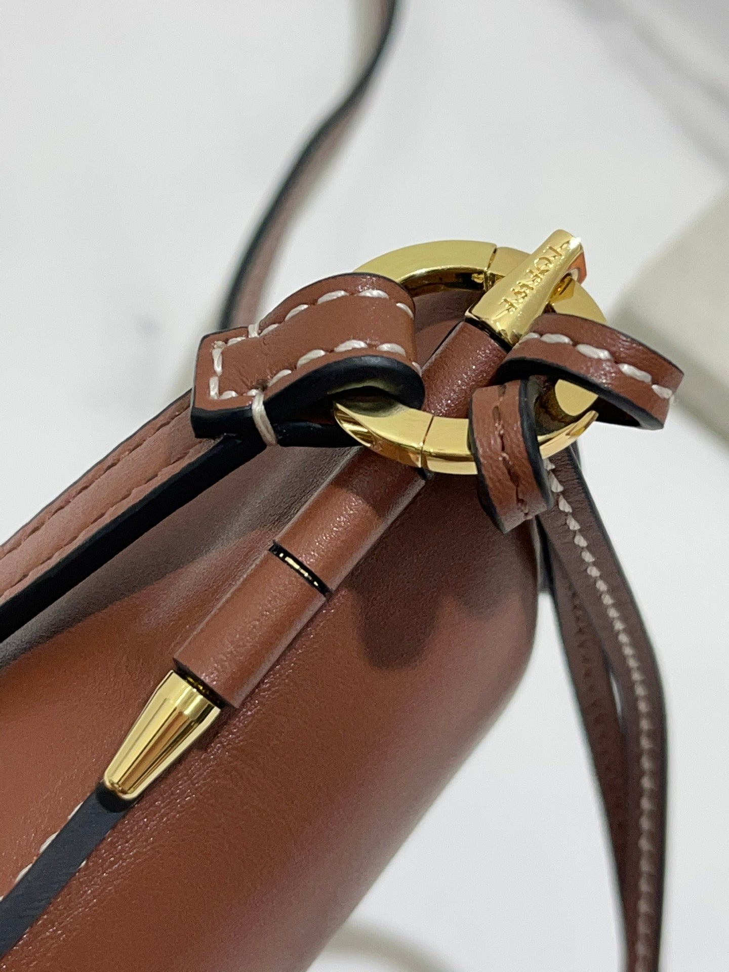 ★LOEWE★ゲートポケットシリーズクロスボディ携帯電話バッグ