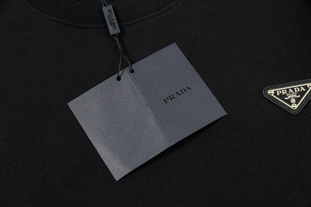 【PRADA公式旗艦店】ご好評に付き再入荷！！