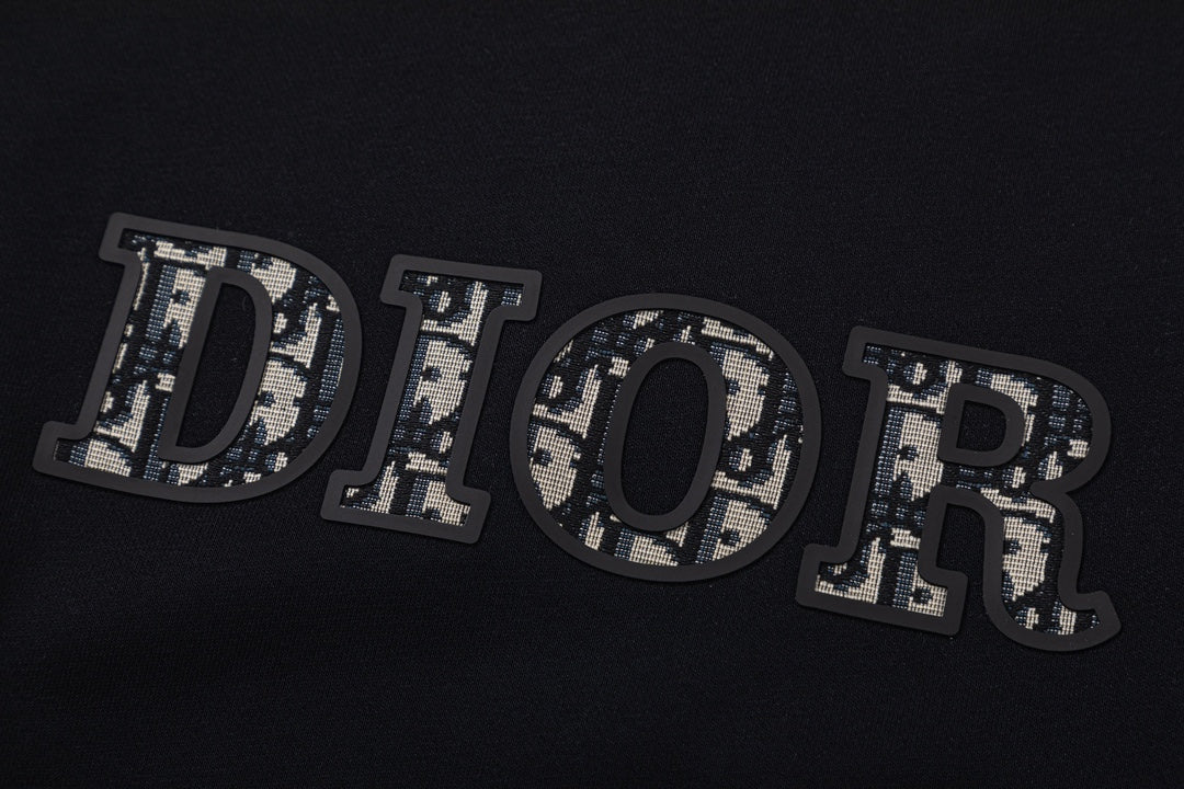 【 Dior 旗艦店】ご好評に付き再入荷！！