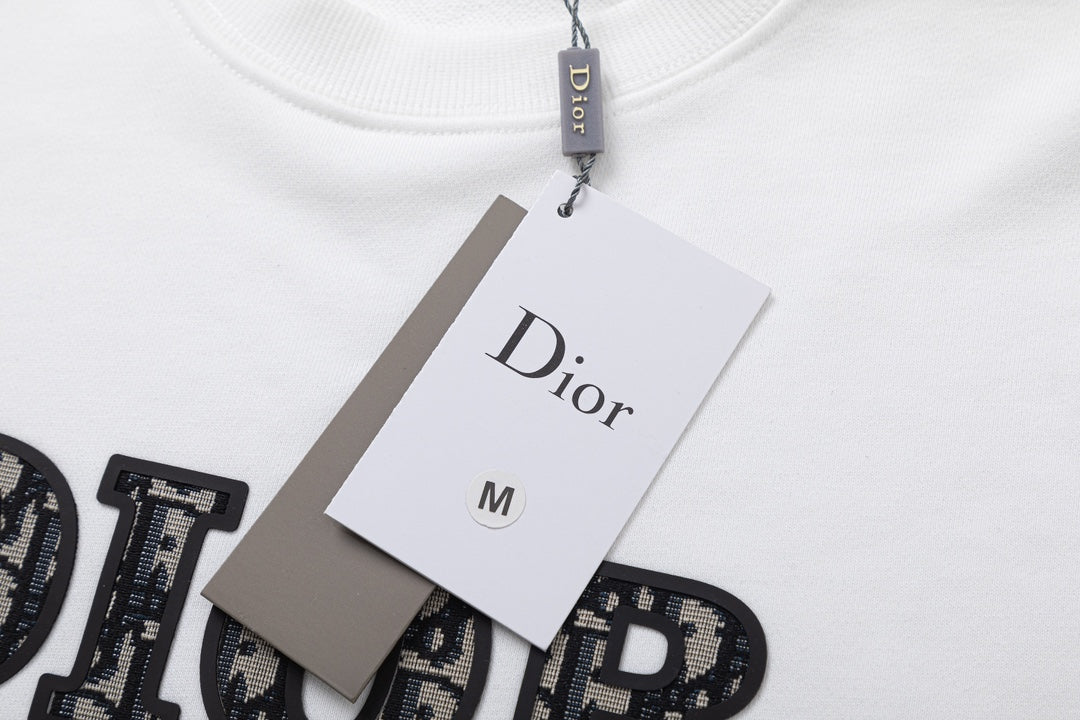 【 Dior 旗艦店】ご好評に付き再入荷！！