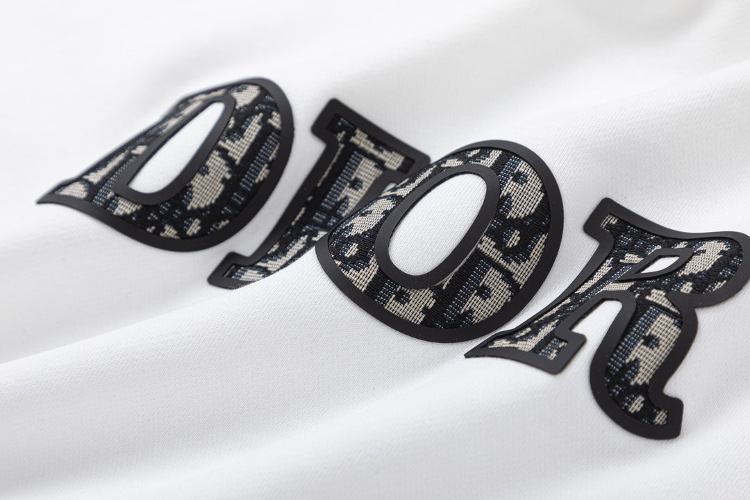 【 Dior 旗艦店】ご好評に付き再入荷！！
