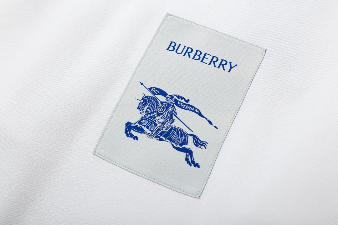 【 Burberry 旗艦店】ご好評に付き再入荷！！
