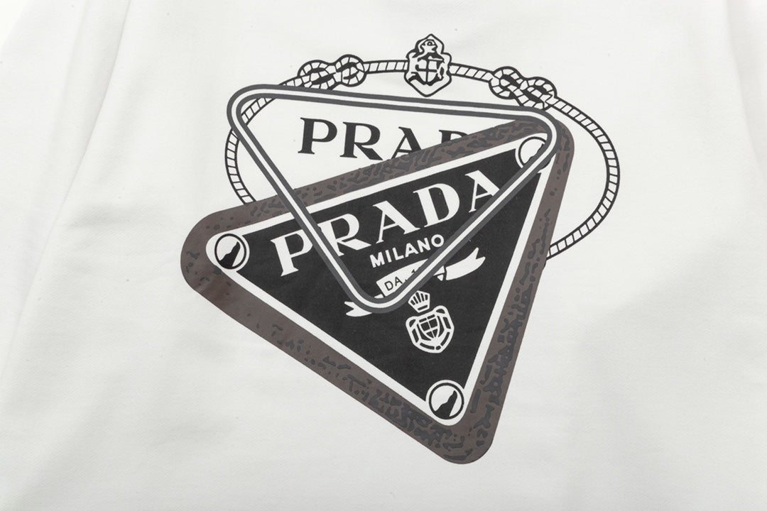 【PRADA公式旗艦店】ご好評に付き再入荷！！