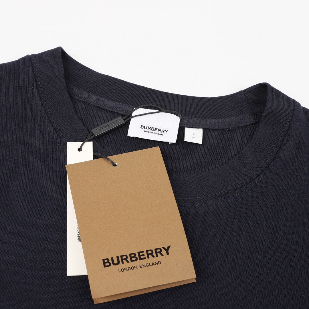 【 Burberry 旗艦店】ご好評に付き再入荷！！