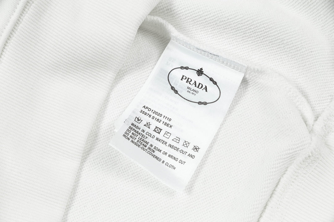 【Prada】( プラダ ) 【即日出荷】ご好評に付き再入荷！